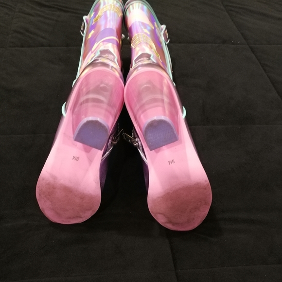 Guc Dolls kill x Care bears holographic boots - Picture 6 of 6